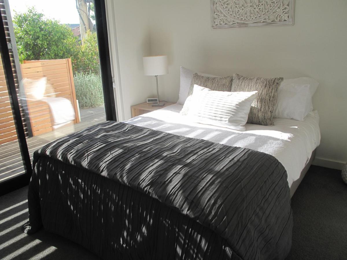 Modern 3 Bedroom Apt With Free Parking, Netflix, Wifi & Welcome Wine By Bnb Pro Melbourne City Exterior foto